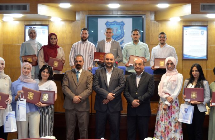 حفل تكريمي للطلبة المتفوقين بكلية العلوم التربوية في عمان الاهلية