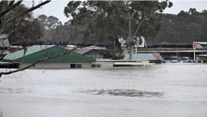 فيضانات أستراليا تشتد والسلطات تجلي آلافا آخرين من سكان سيدني