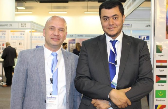 الملاح ومحلي من جامعة البترا يشاركان في مؤتمر الصناعات الصيدلانية العربية