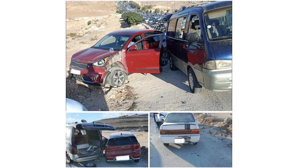 حادث سير بين 3 مركبات يتسبب بازمة سير خانقة في شارع الأردن