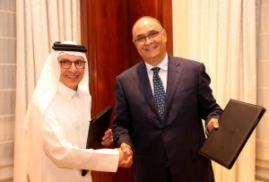 أيلة توقع اتفاقية إدارة مع الخطوط الجوية القطرية لافتتاح نادي شاطئ B12 الدوحة