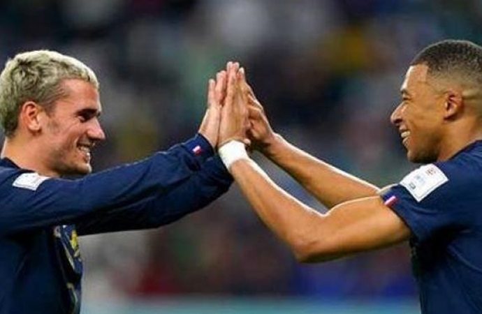 منتخب فرنسا أول المتأهلين لدور الـ16 لمونديال قطر 2022