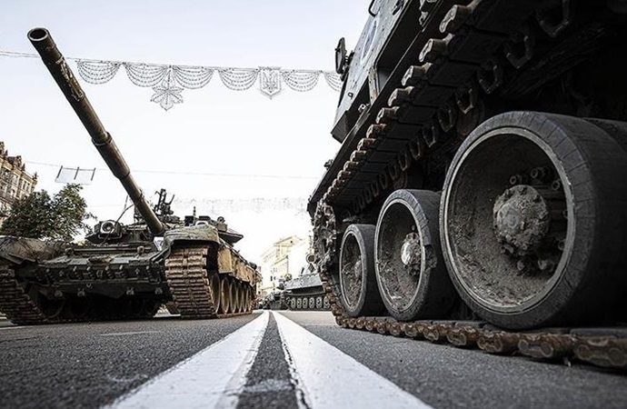 ألمانيا تسمح بإرسال دبابات ليوبارد إلى أوكرانيا