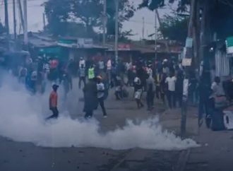 كينيا.. الشرطة تفرق احتجاجات ضد غلاء المعيشة
