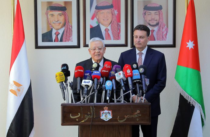 مباحثات برلمانية رسمية بين الصفدي ورئيس مجلس النواب المصري في عمّان