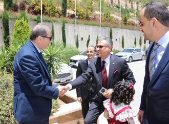 بحضور السفير اليمني مناقشة رسائل ماجستير في “عمان العربية” لطلبة يمنيين