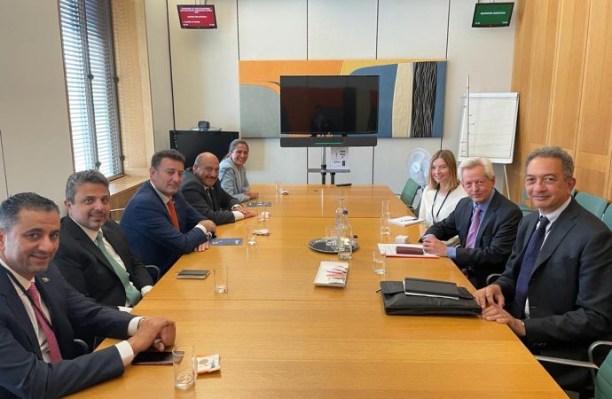 الصفدي يلتقي وزير شؤون الشرق الأوسط ورئيس ويستمنستر وأبناء الجالية الأردنية في لندن