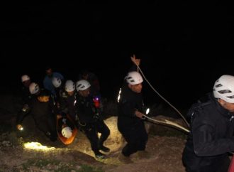 إنقاذ شخص سقط عن منحدر بعمق 150 مترًا في إربد