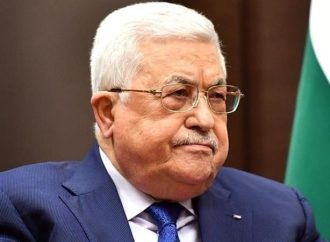 عباس يقبل استقالة “حكومة اشتية”