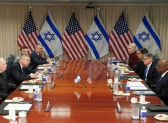 وزير الدفاع الأمريكي لغالانت: حماية الفلسطينيين ضرورة أخلاقية