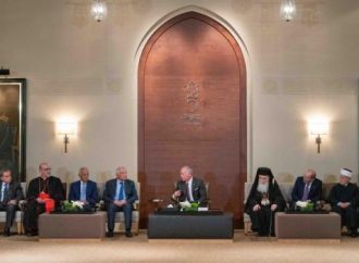الملك يلتقي شخصيات مقدسية ويؤكد دعم الأردن المستمر لصمود الفلسطينيين