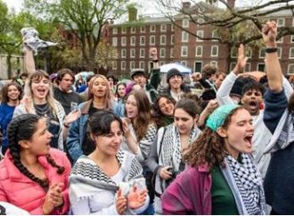 جامعة أميركية جديدة ترضخ لمطالب الطلبة وتعلن مراجعة مسألة سحب الاستثمارات من إسرائيل
