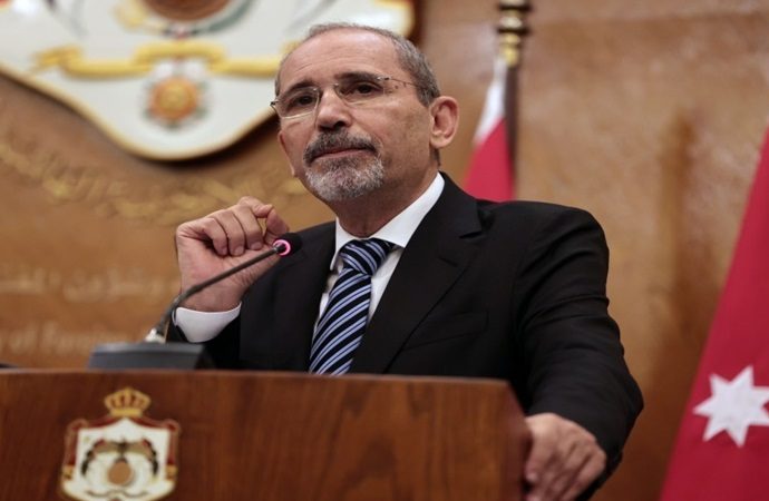 وزير الخارجية: الأردن يقف مع لبنان بالمطلق