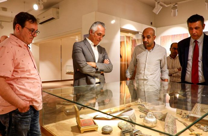 وزير السياحة يتفقد متحف المشير حابس المجالي/ صور وفيديو