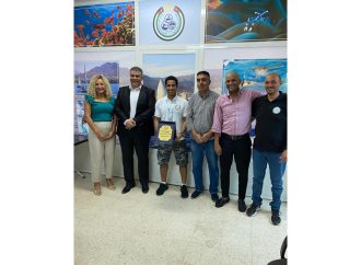 تكريم السباح البطل حمزة دردساوي لاعب المنتخب الأردني لفئة الماستر