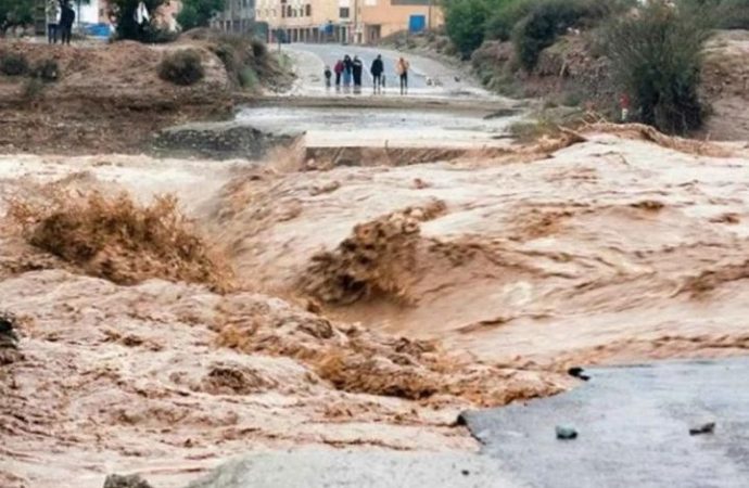 المغرب.. مصرع 3 من أسرة واحدة جراء السيول الجارفة‎